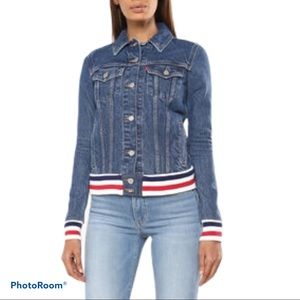 Levi’s Rib Trim Trucker jean Jacket size XL